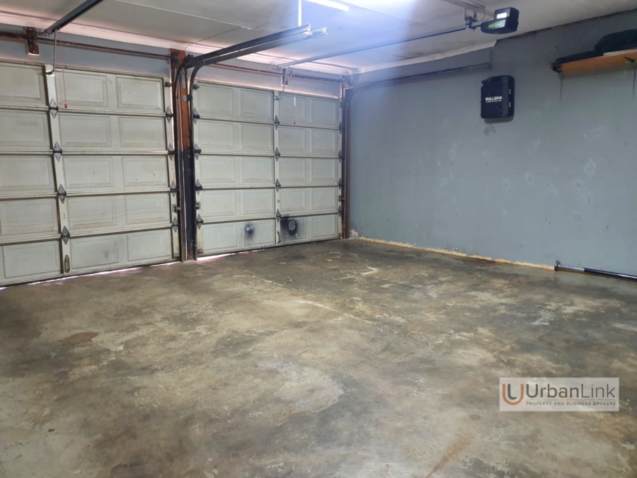 3 Bedroom Property for Sale in Safari Gardens North West